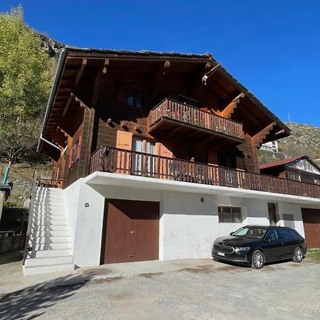 Апартаменти Haus Zur Erholung Stalden Екстер'єр фото
